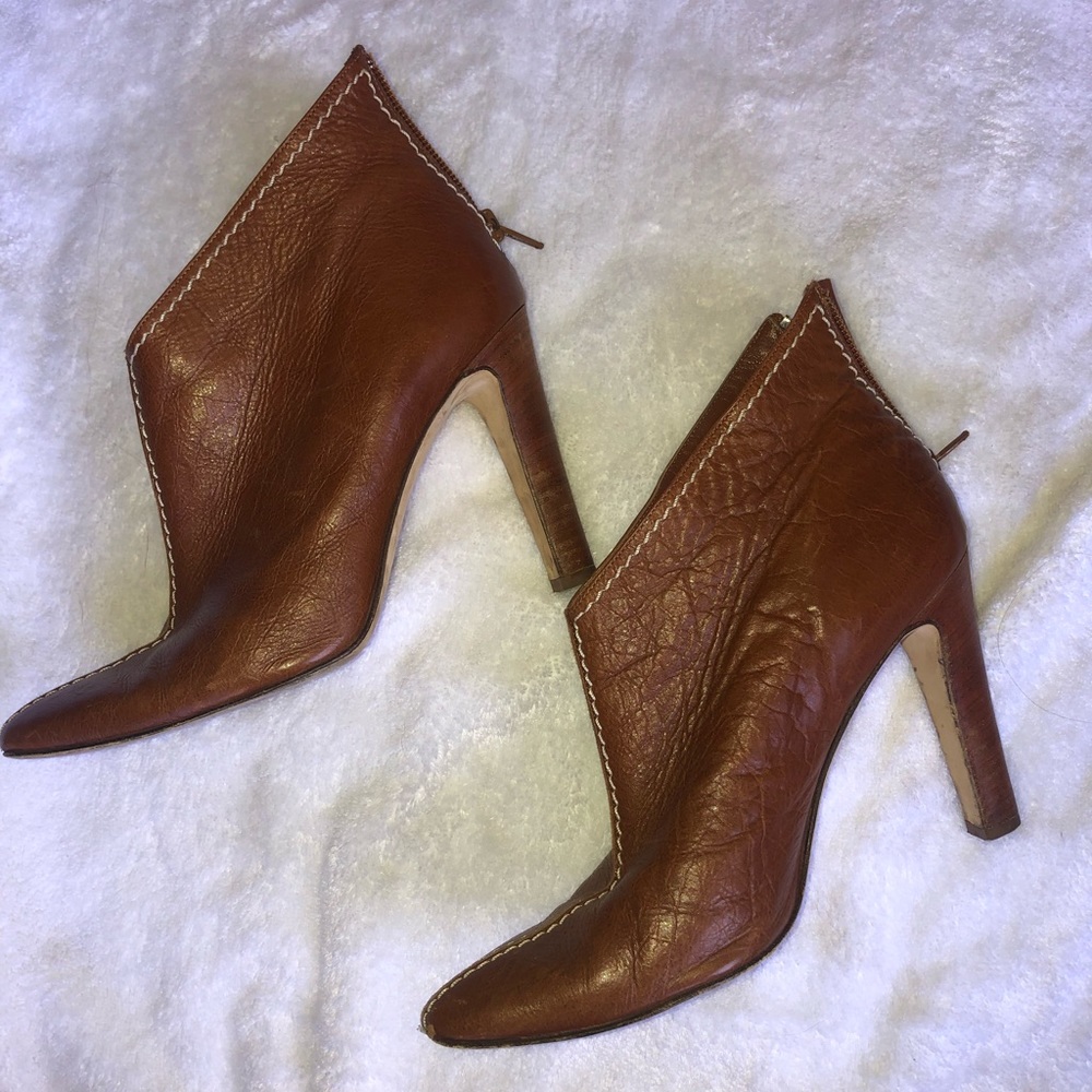 Manolo Blahnik Size 7 Heel Booties